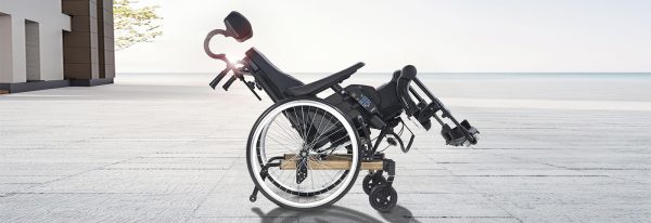 silla de ruedas Clematis pro baculante y reclinable