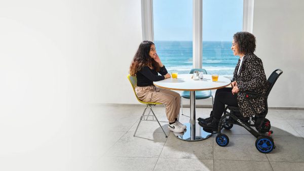 SILLA DE RUEDAS ELÉCTRICA PLEGABLE QUICKIE R50 CARBONO - Imagen 12